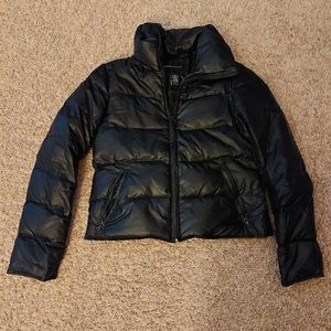 Moda international puffy jacket